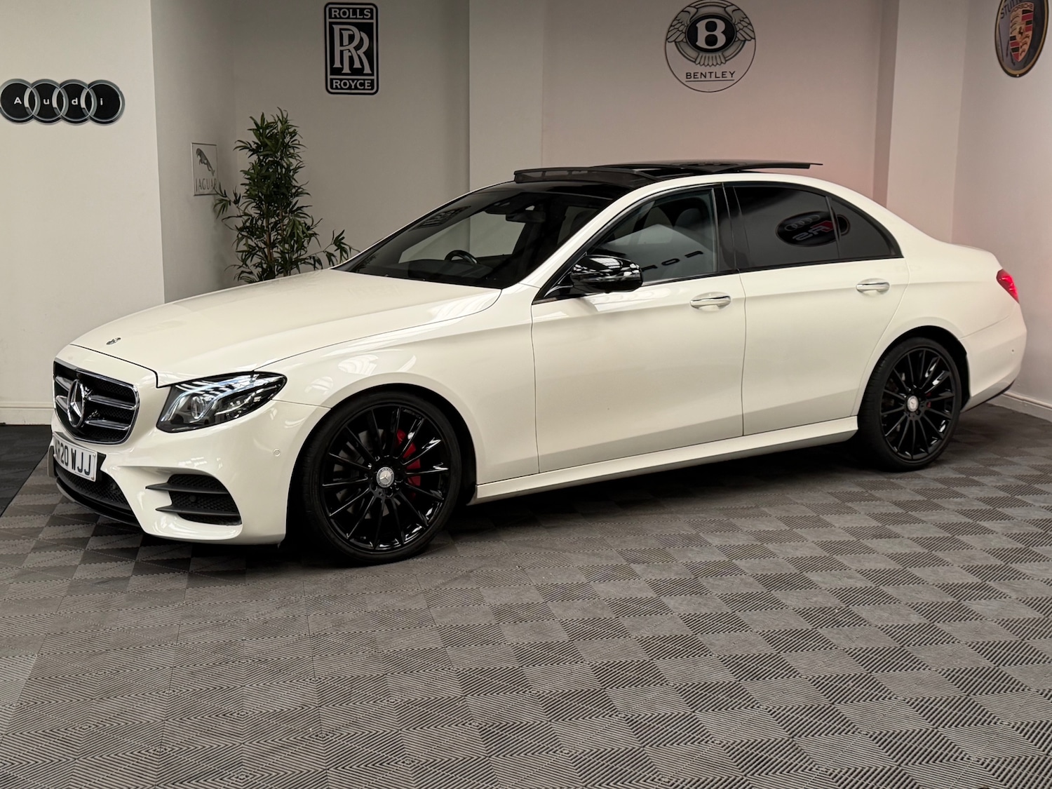 Used Mercedes-Benz E Class 2020 for sale - 77982024: Photo 30