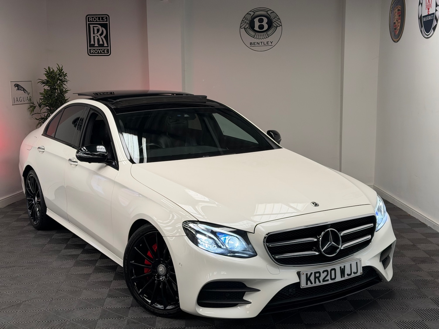 Used Mercedes-Benz E Class 2020 for sale - 77982024: Photo 8