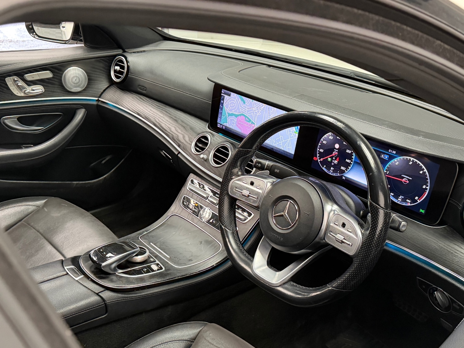 Used Mercedes-Benz E Class 2020 for sale - 77982024: Photo 9