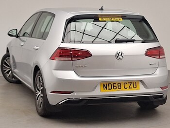 Used Volkswagen Golf 2018 for sale - 77605712: Photo