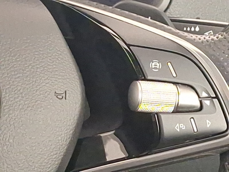 Used Skoda Karoq 2024 for sale - 78057327: Photo 11