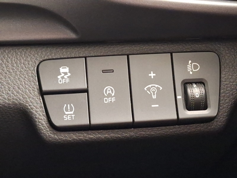 Used Kia Stonic 2023 for sale - 77708008: Photo 14