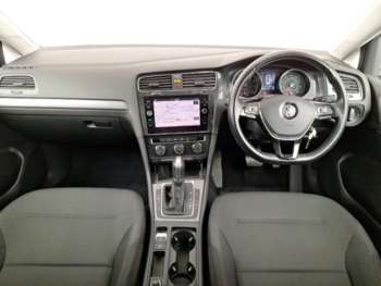 Used Volkswagen Golf 2019 for sale - 74463887: Photo
