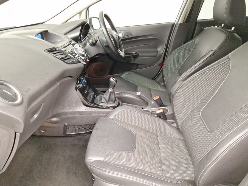 Used Ford Fiesta 2015 for sale - 77908046: Photo 5