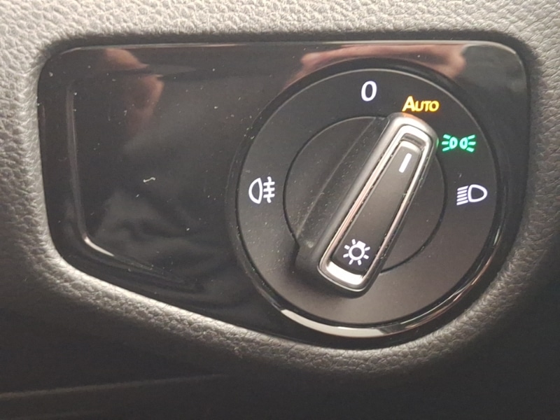 Used Volkswagen Golf 2018 for sale - 76668785: Photo 19