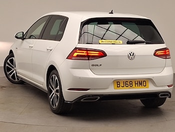 Used Volkswagen Golf 2018 for sale - 76668785: Photo