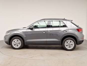 Used Volkswagen T-Roc 2023 for sale - 74868259: Photo