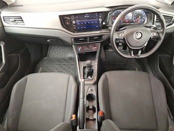 Used Volkswagen Polo 2018 for sale - 76135151: Photo 2