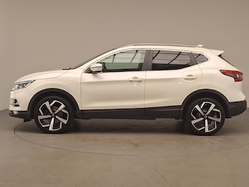 Used Nissan Qashqai 2018 for sale - 77299546: Photo