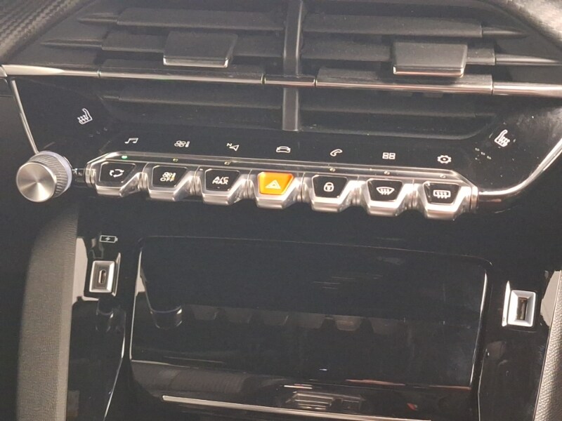 Used Peugeot 2008 2022 for sale - 77240996: Photo 17