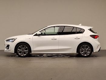 Used Ford Focus 2022 for sale - 75400103: Photo