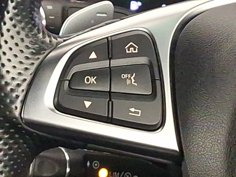 Used Mercedes-Benz C Class 2018 for sale - 76543353: Photo 10