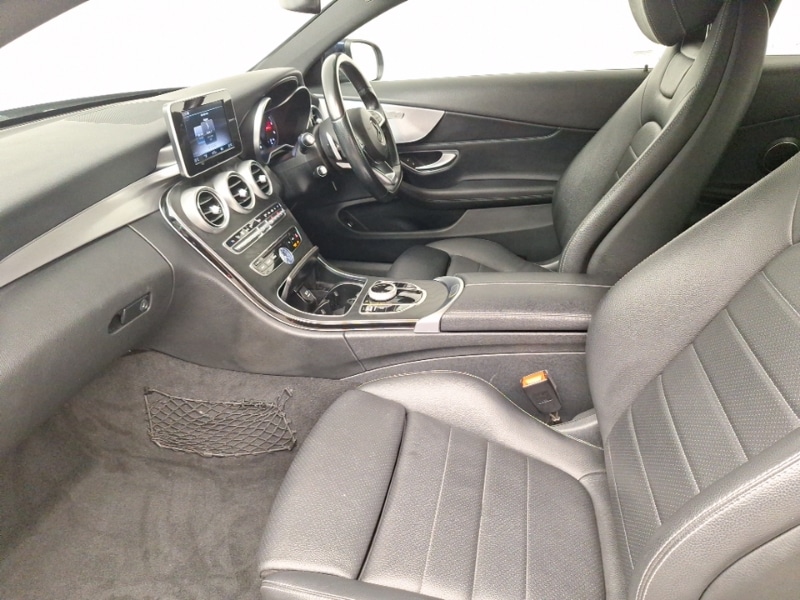 Used Mercedes-Benz C Class 2018 for sale - 76543353: Photo 5