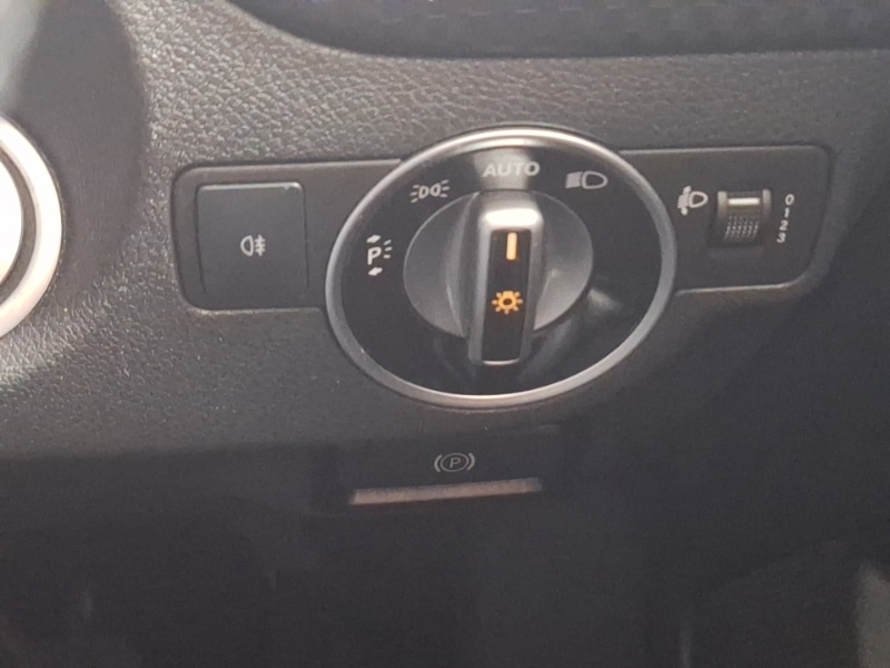 Used Mercedes-Benz A-Class 2017 for sale - 76397390: Photo 13