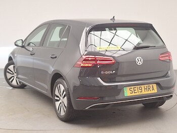 Used Volkswagen Golf 2019 for sale - 78391428: Photo