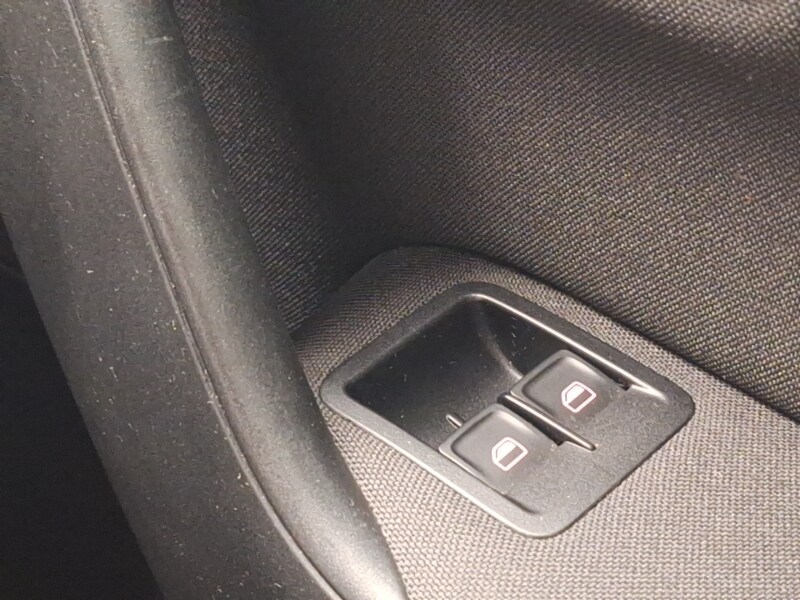 Used Volkswagen Polo 2016 for sale - 77663863: Photo 15