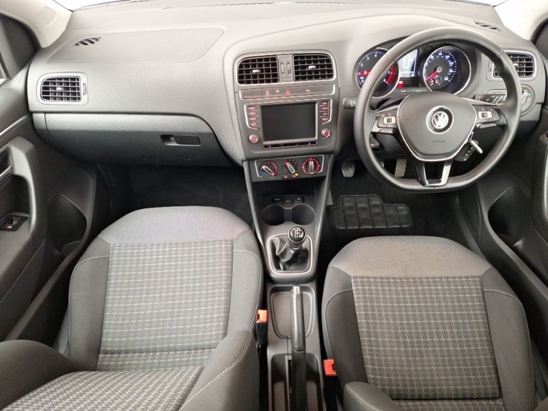 Used Volkswagen Polo 2016 for sale - 77663863: Photo 2