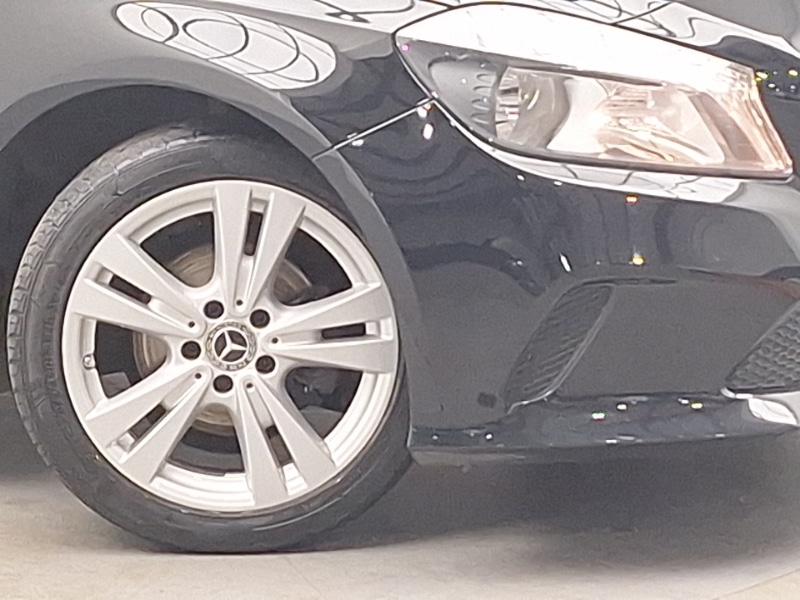 Used Mercedes-Benz A-Class 2018 for sale - 76893472: Photo 9