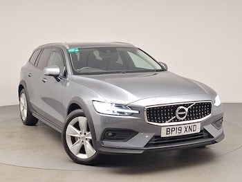 Used Volvo V60 2019 for sale - 79373022: Photo