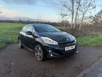 Used Peugeot 208 2017 for sale - 76796614: Photo
