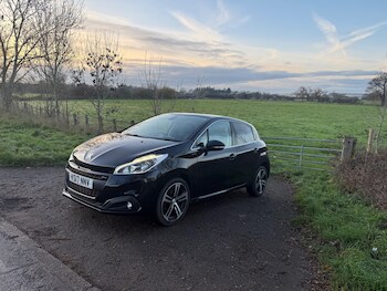 Used Peugeot 208 2017 for sale - 76796614: Photo