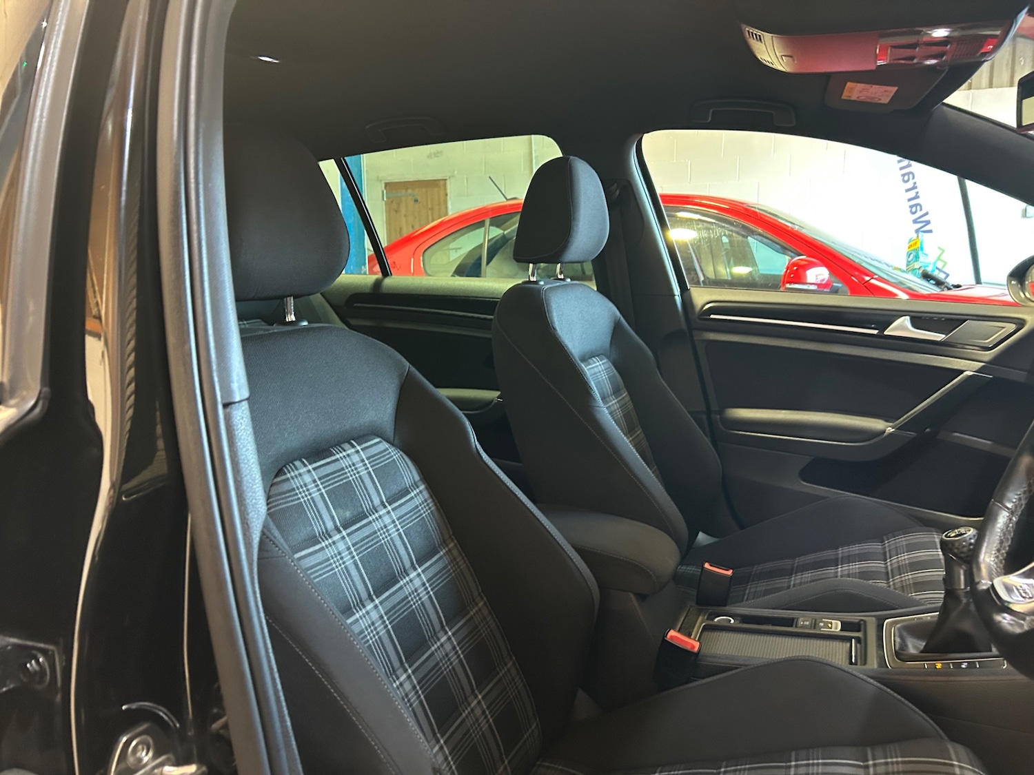 Used Volkswagen Golf 2014 for sale - 77918310: Photo 11