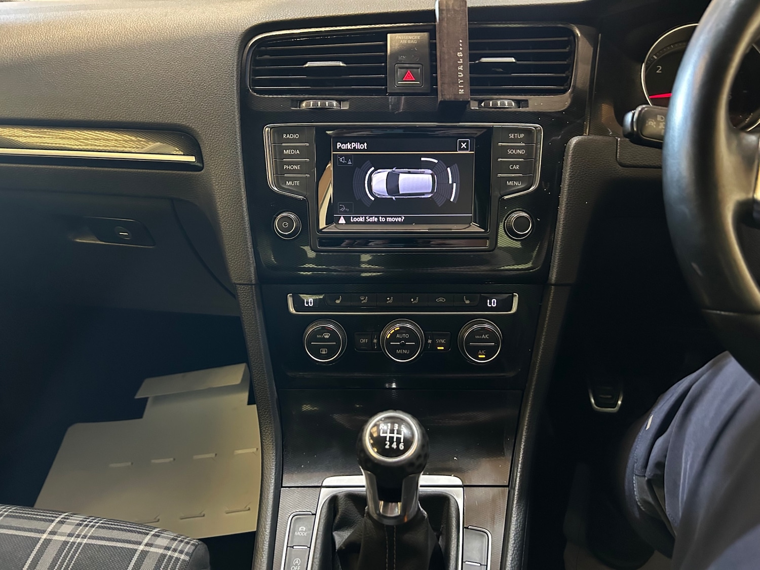 Used Volkswagen Golf 2014 for sale - 77918310: Photo 15