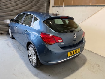Used Vauxhall Astra 2015 for sale - 79365575: Photo
