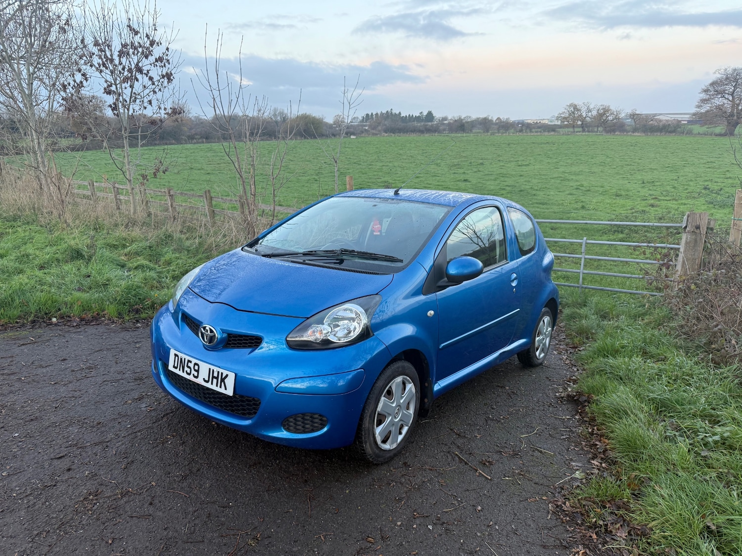 Used Toyota AYGO 2009 for sale - 76726092: Photo 2