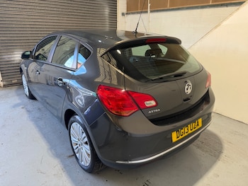Used Vauxhall Astra 2013 for sale - 78826102: Photo