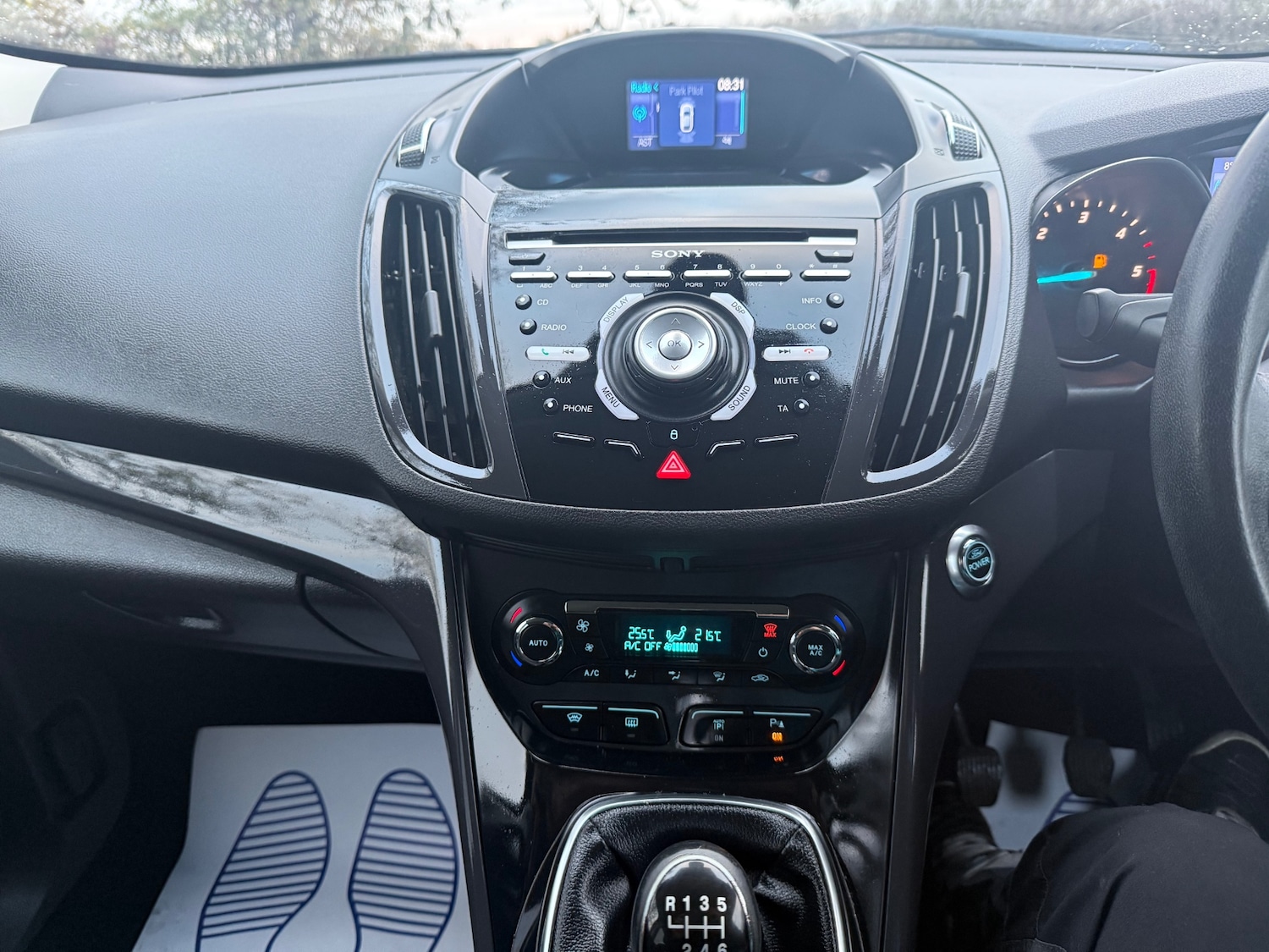 Used Ford Kuga 2014 for sale - 76589747: Photo 14