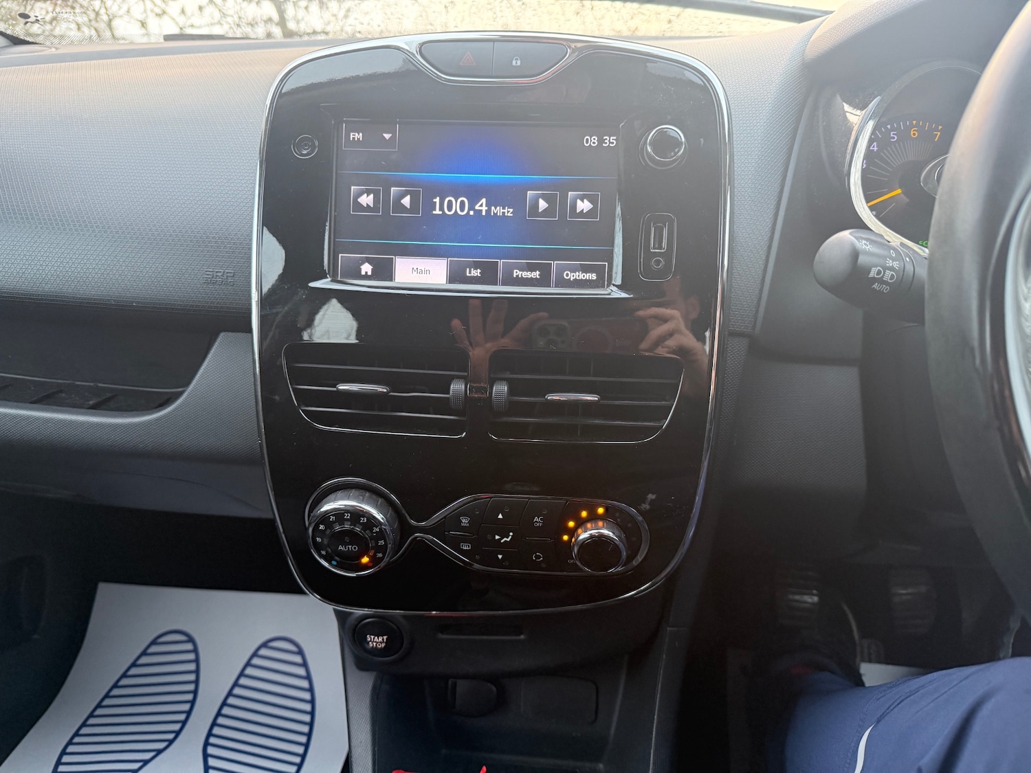 Used Renault Clio 2014 for sale - 76780543: Photo 14