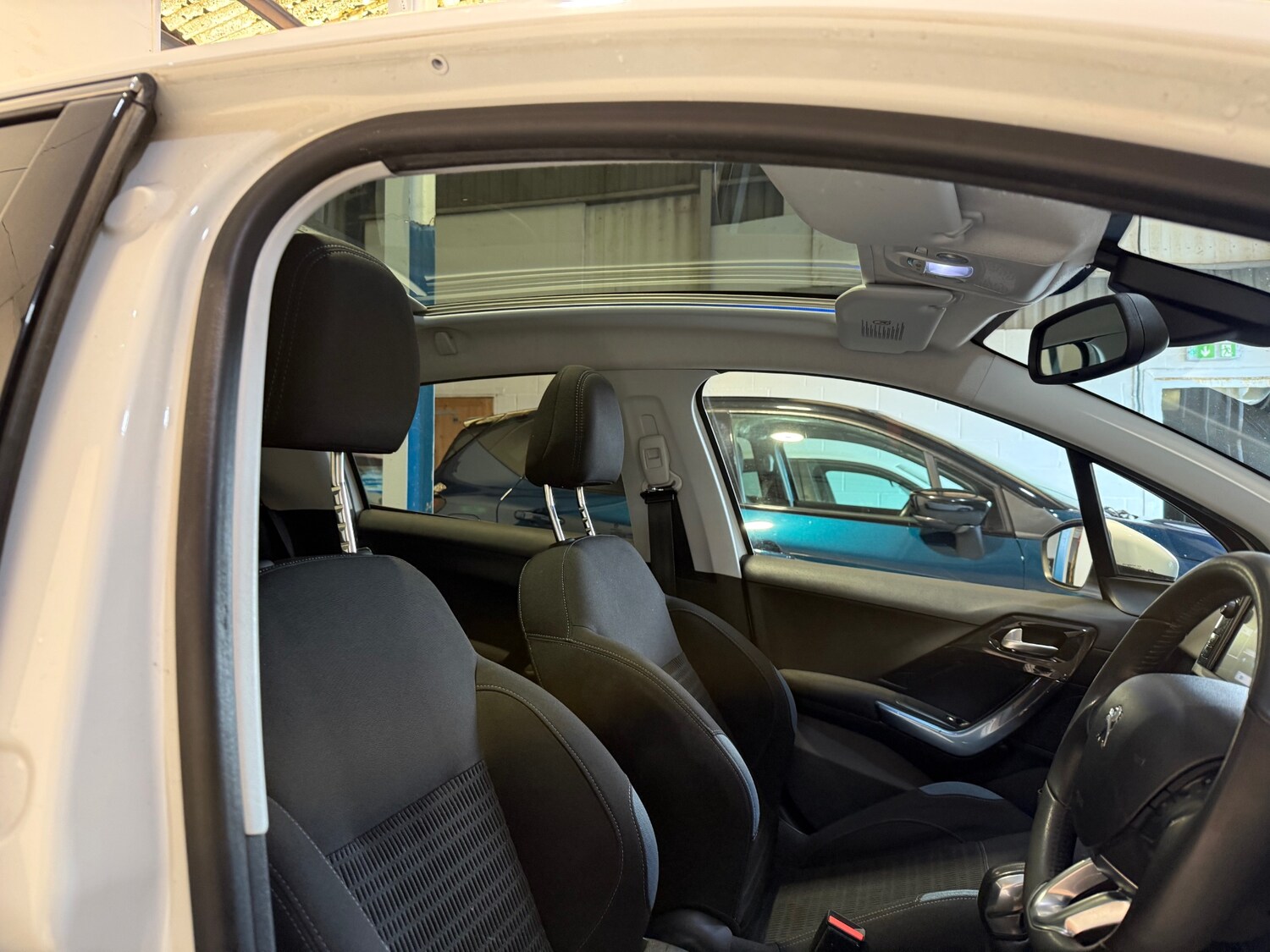 Used Peugeot 208 2012 for sale - 77556010: Photo 11