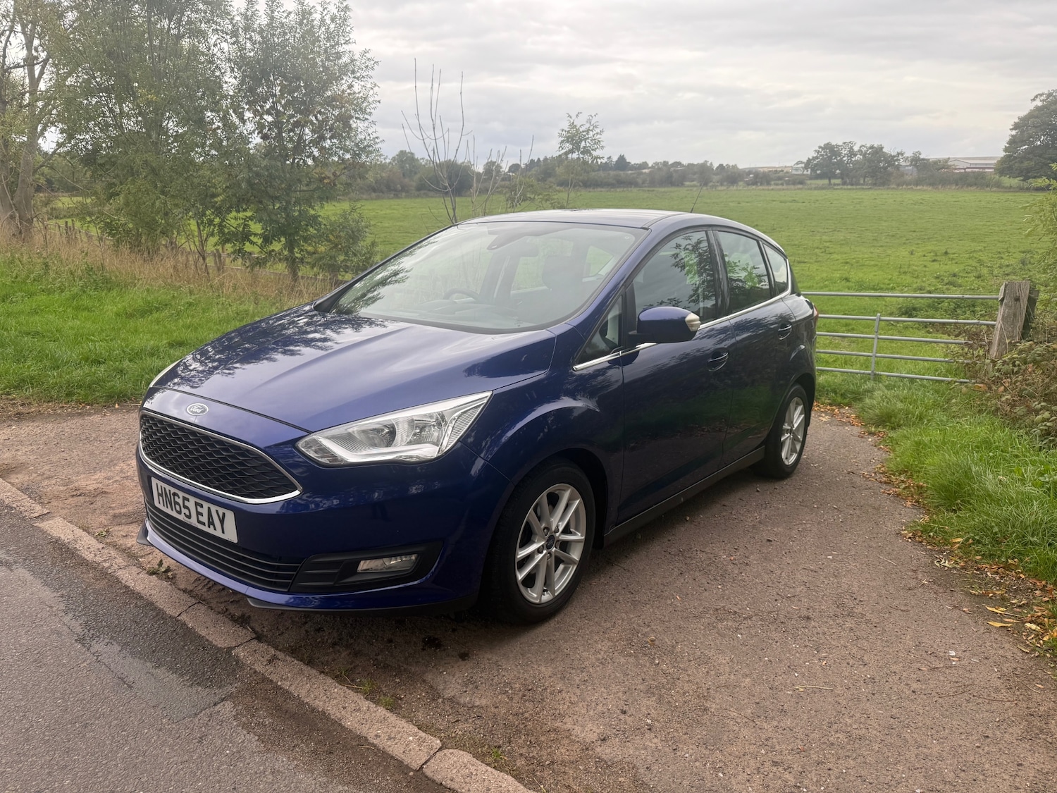 Used Ford C-Max 2015 for sale - 76127701: Photo 2