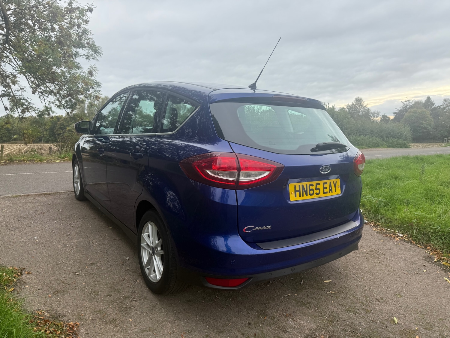 Used Ford C-Max 2015 for sale - 76127701: Photo 4