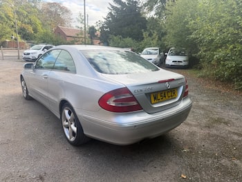 Used Mercedes-Benz CLK 2004 for sale - 79813868: Photo