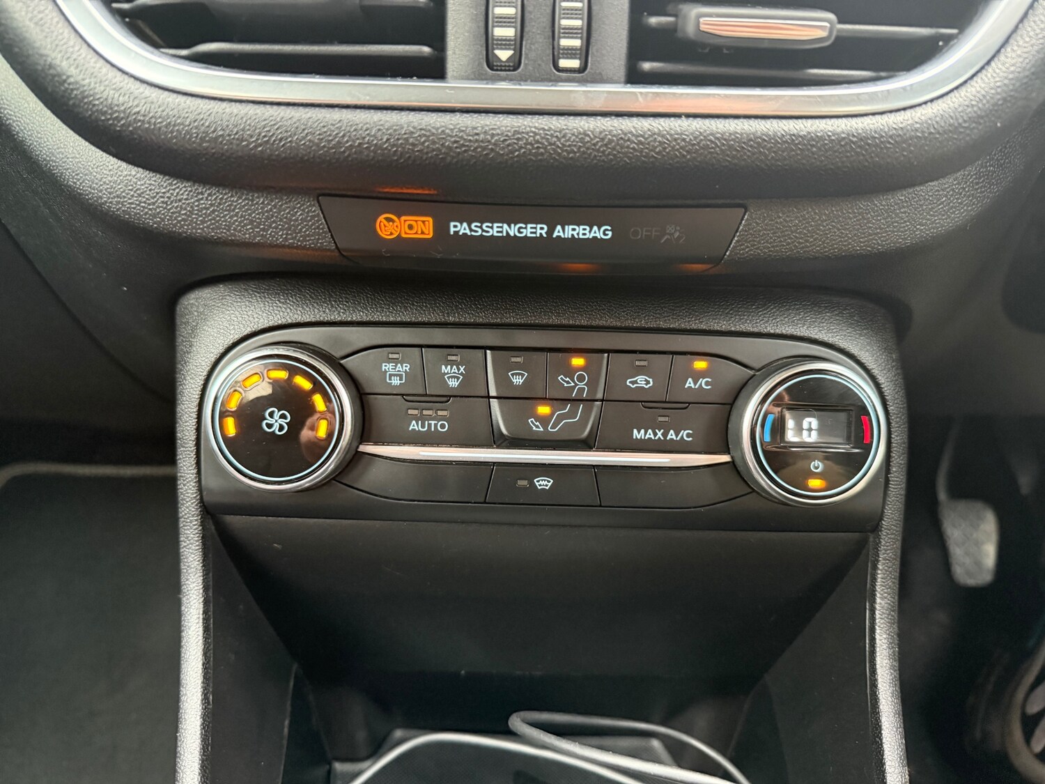 Used Ford Fiesta 2018 for sale - 76352296: Photo 11