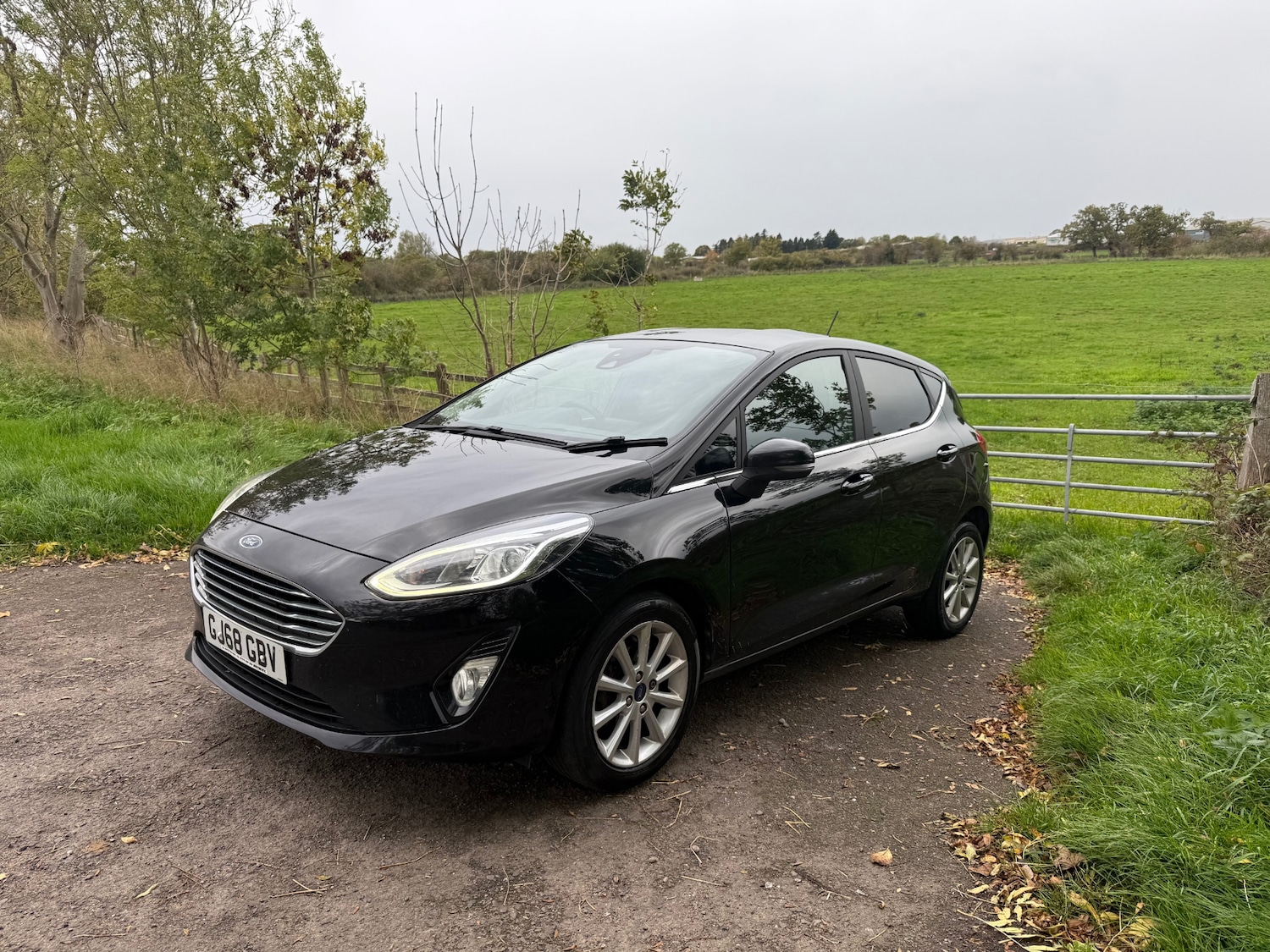 Used Ford Fiesta 2018 for sale - 76352296: Photo 2