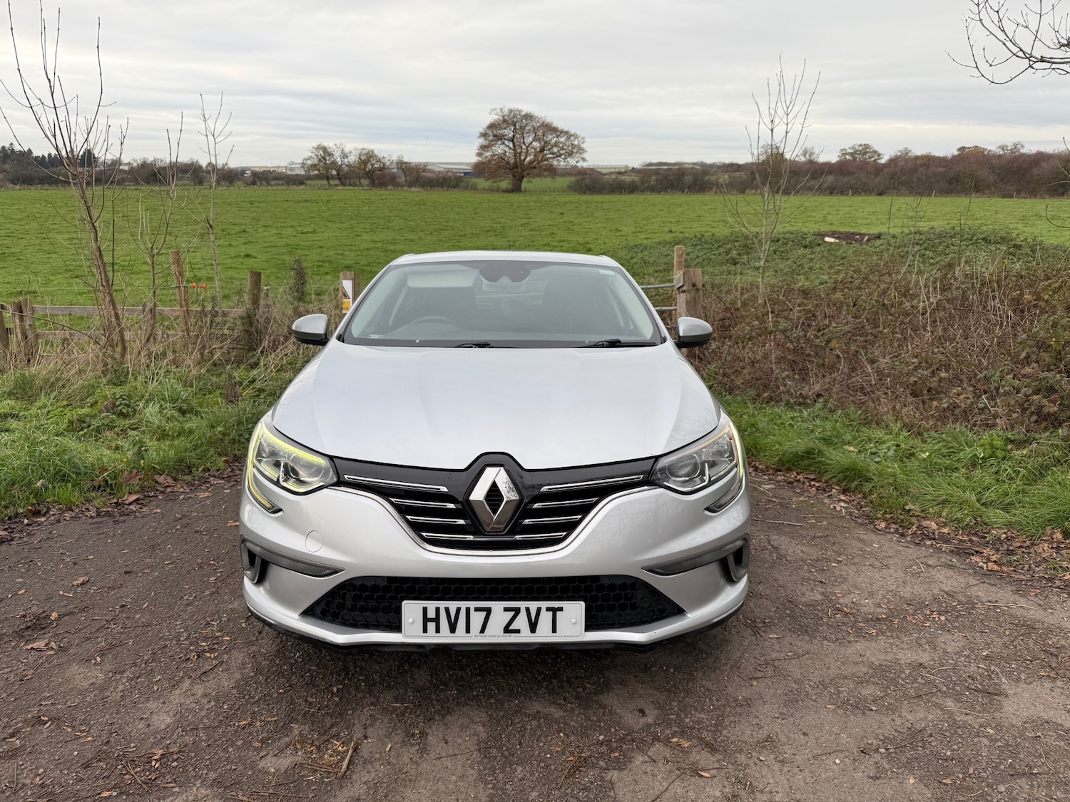 Used Renault Megane 2017 for sale - 76706647: Photo 3