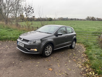 Used Volkswagen Polo 2014 for sale - 76494327: Photo