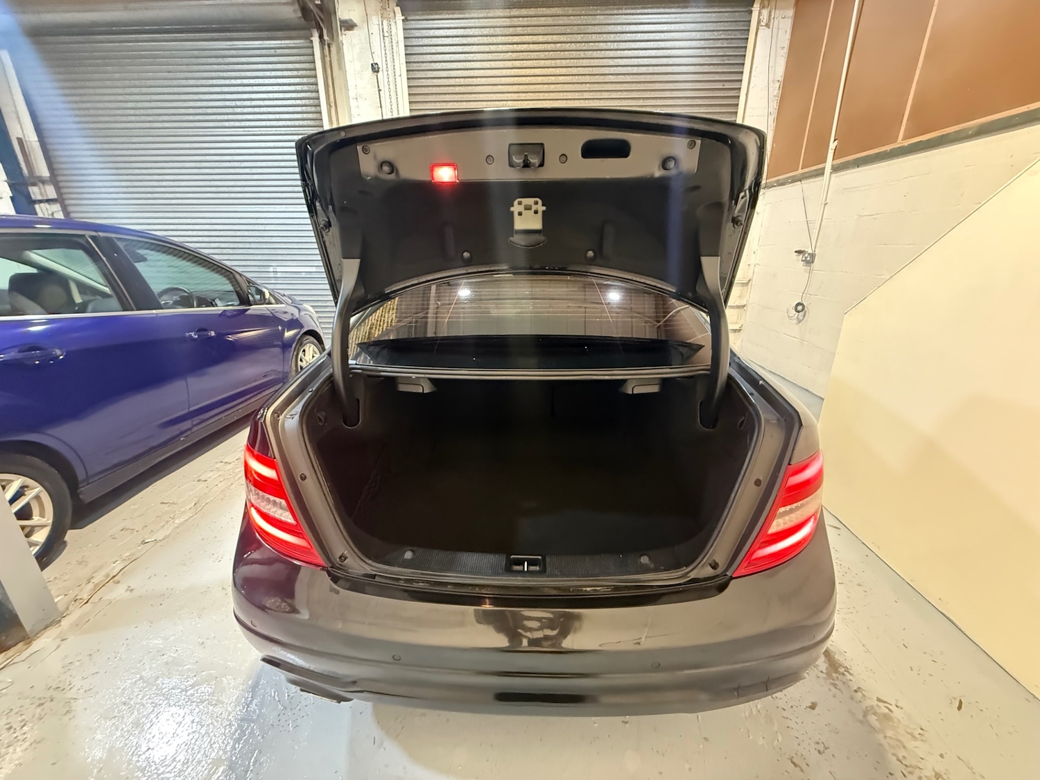 Used Mercedes-Benz C Class 2015 for sale - 77208596: Photo 9