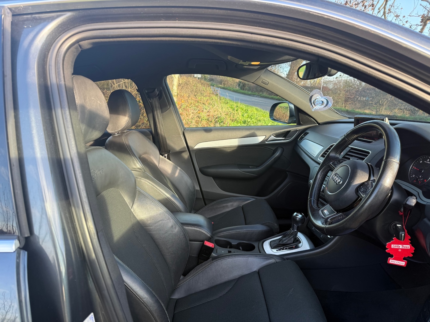 Used Audi Q3 2013 for sale - 76778104: Photo 10