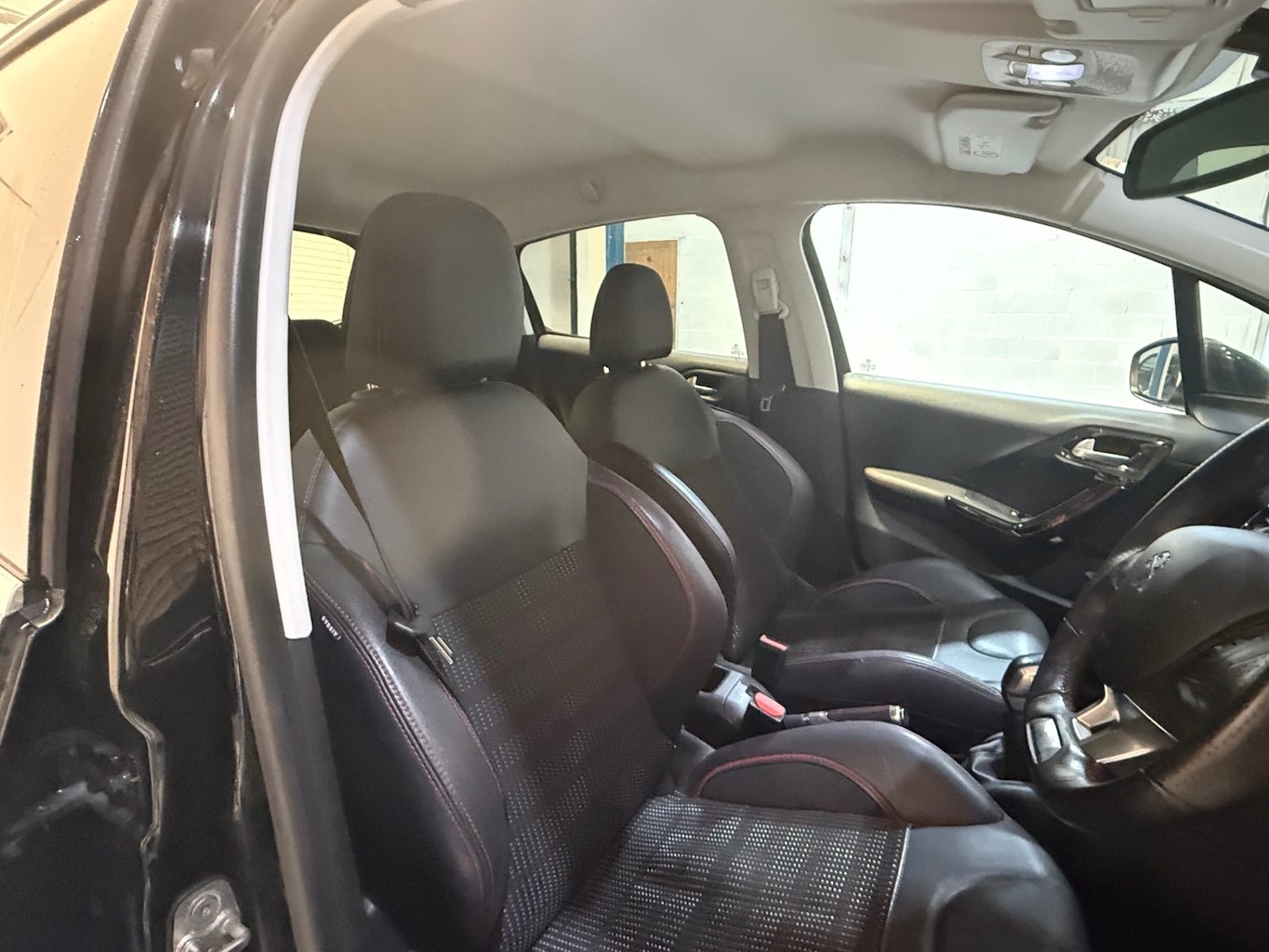 Used Peugeot 208 2017 for sale - 77168747: Photo 10