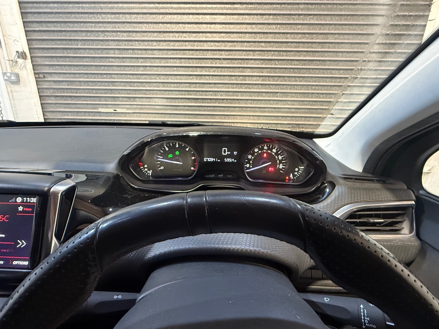 Used Peugeot 208 2017 for sale - 77168747: Photo 13