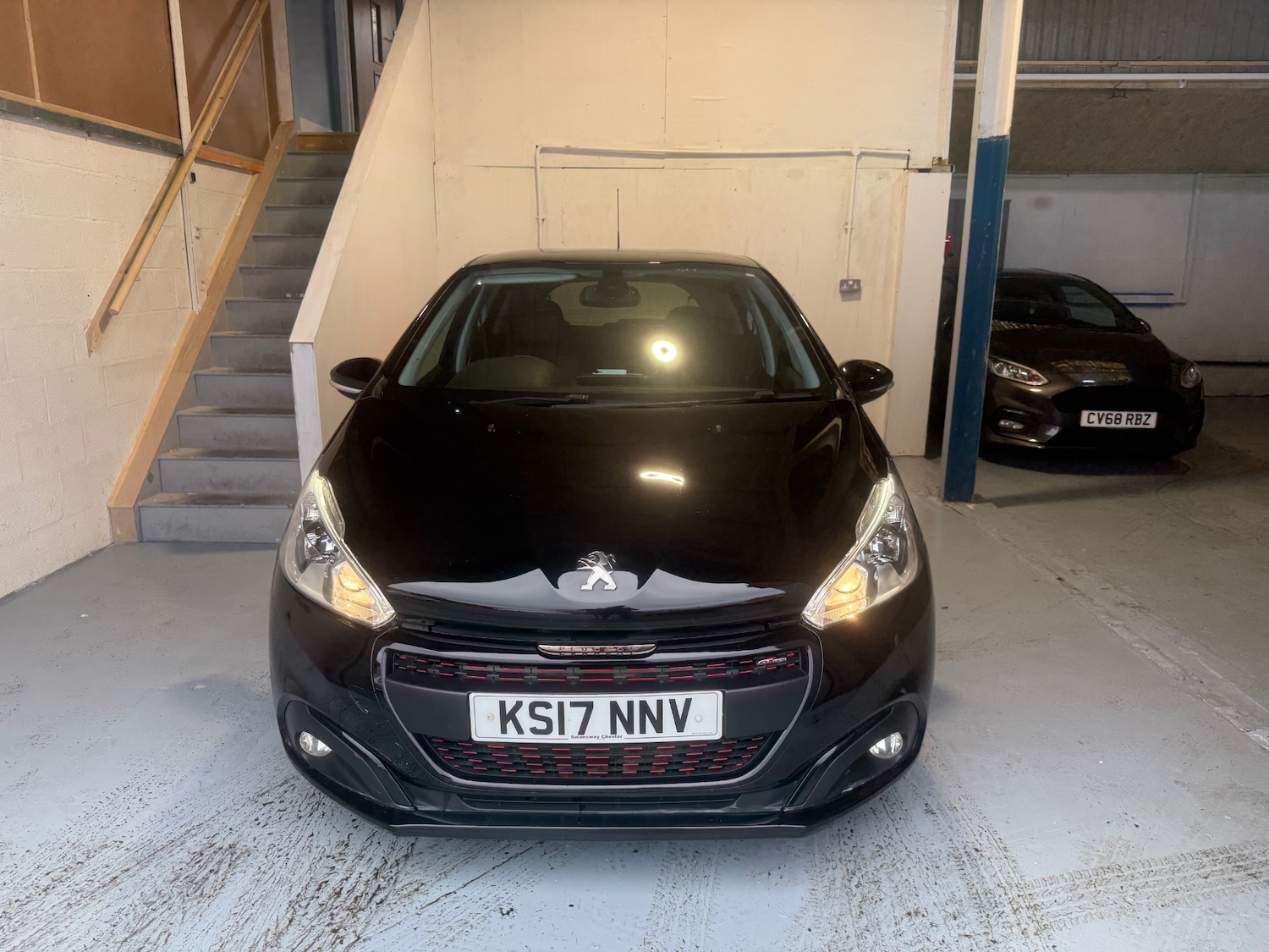 Used Peugeot 208 2017 for sale - 77168747: Photo 2