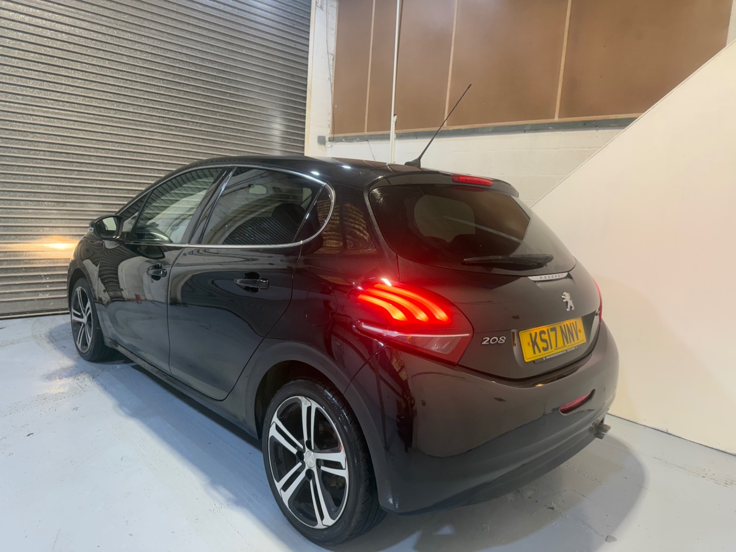 Used Peugeot 208 2017 for sale - 77168747: Photo 4