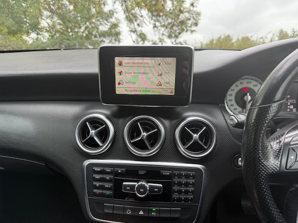Used Mercedes-Benz A-Class 2012 for sale - 76252821: Photo 16