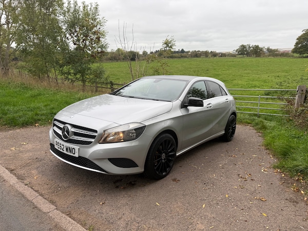 Used Mercedes-Benz A-Class 2012 for sale - 76252821: Photo 2