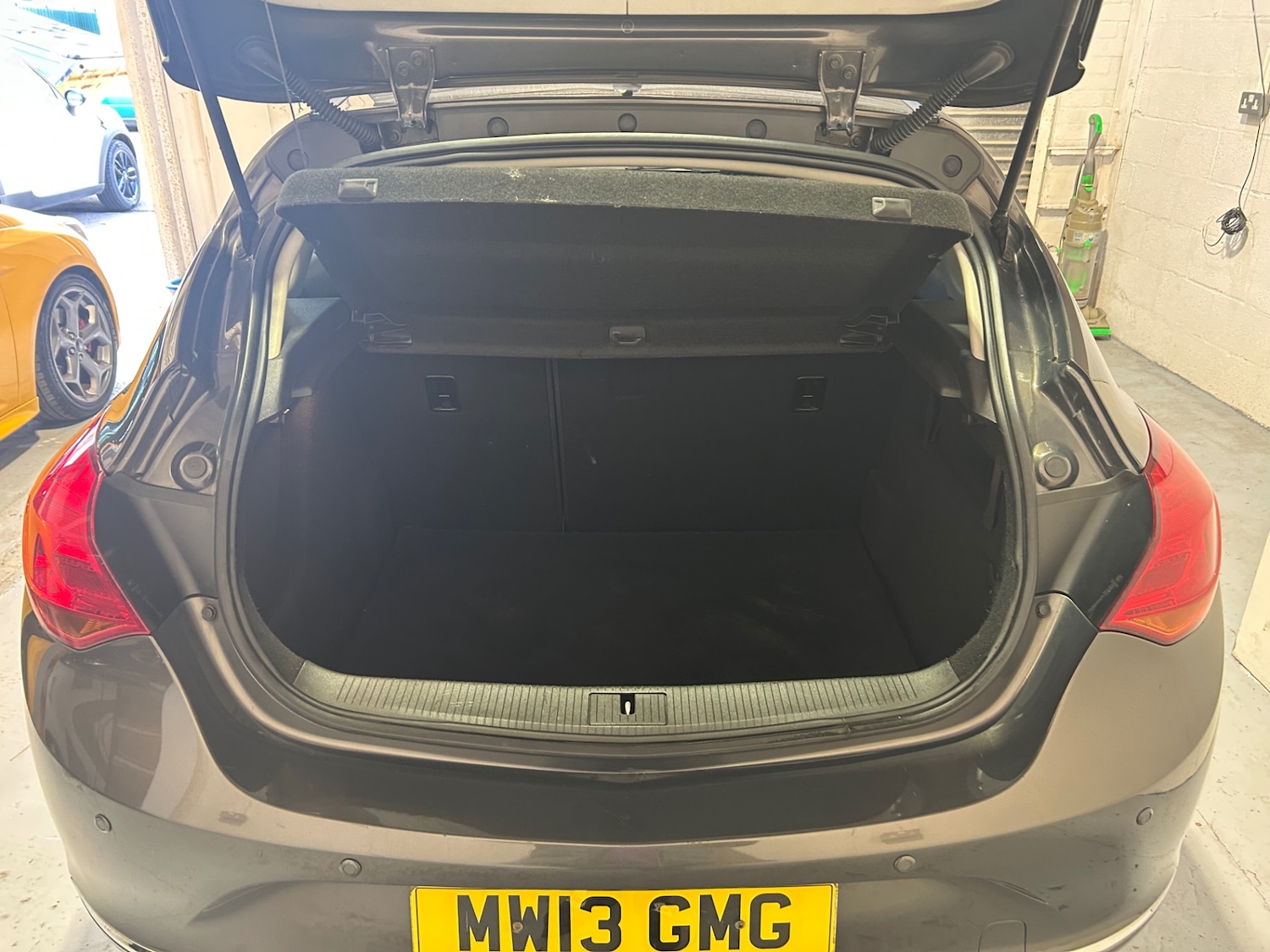 Used Vauxhall Astra 2013 for sale - 78045401: Photo 7