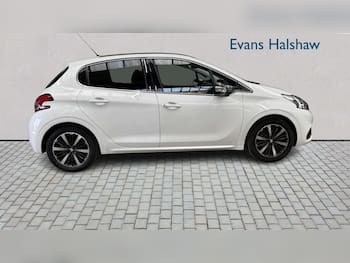 Used Peugeot 208 2018 for sale - 79294809: Photo